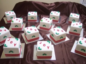 Mini Christmas Cakes